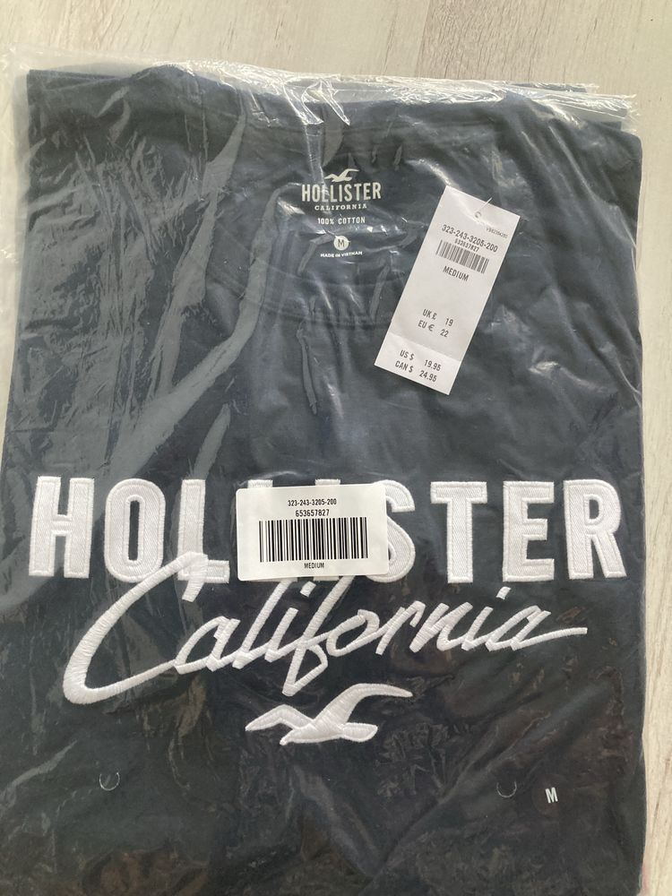 Hollister тениски от Сащ