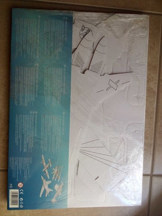 Комплект за моделиране самолет