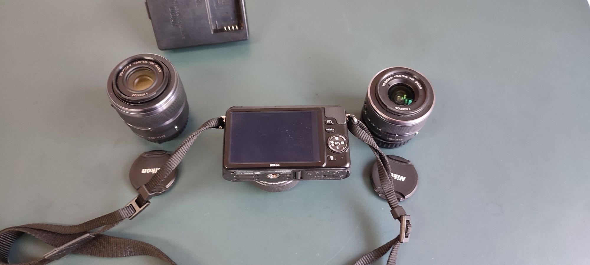 Aparat foto mirrorless Nikon 1 S 1 kit cu 3 obiective