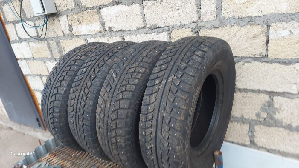 Резина на пикап, 235/75/15 зимняя