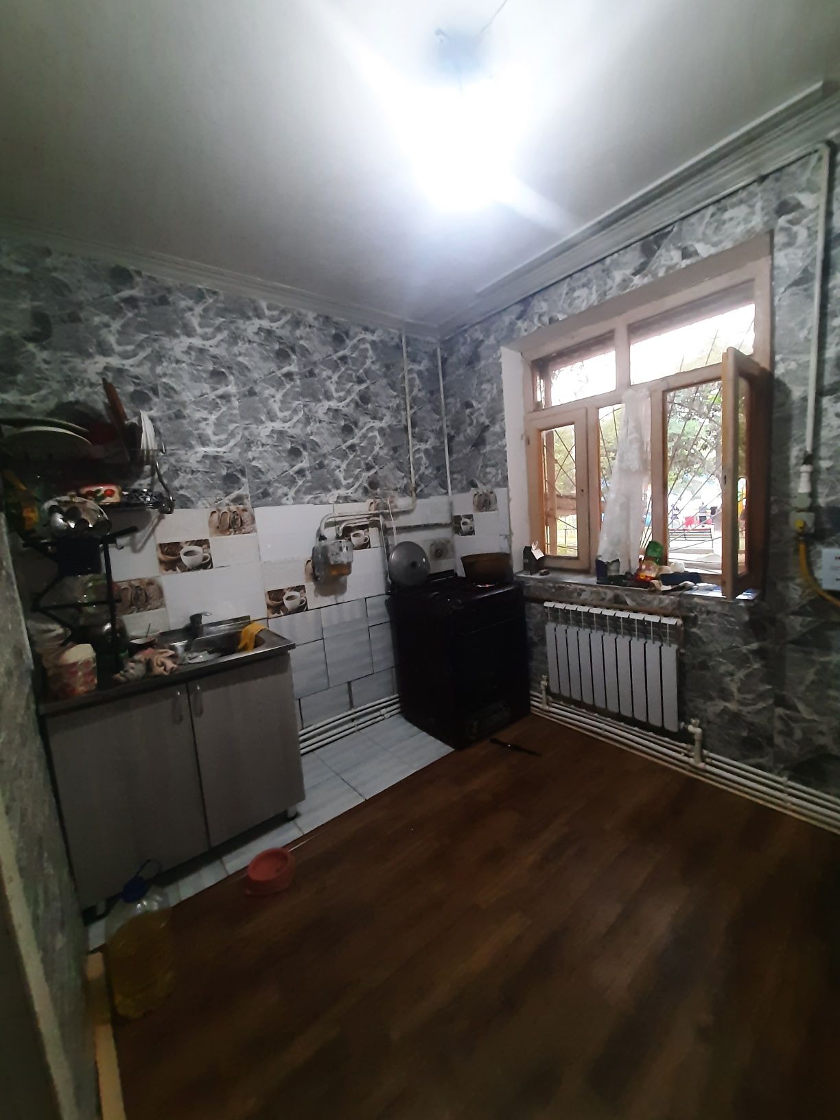Продаётся 2х квартира Ахангаран