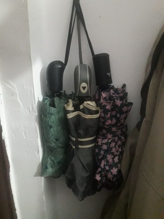 Umbrele calitative pliabil doar 30 lei bucata