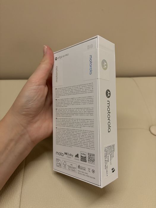 MOTOROLA EDGE 60 PRO Pantone Shadow (Green) с 36 месеца гаранция