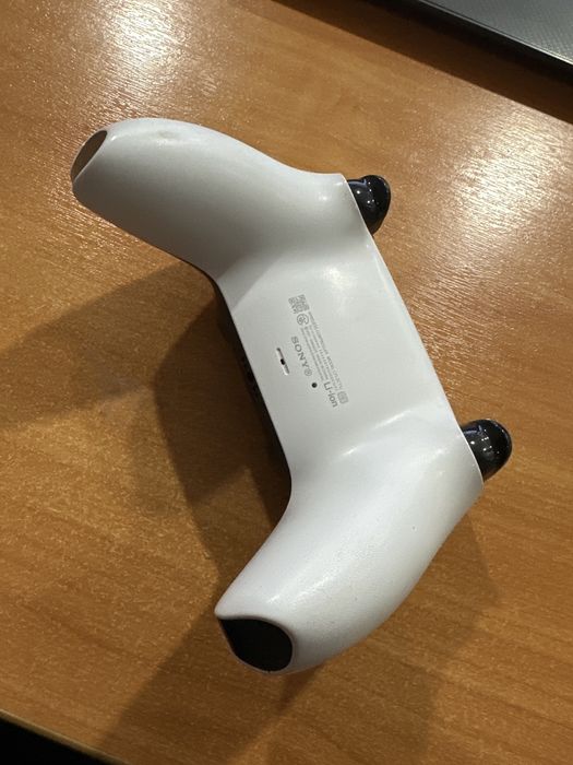 геймпад PlayStation 5