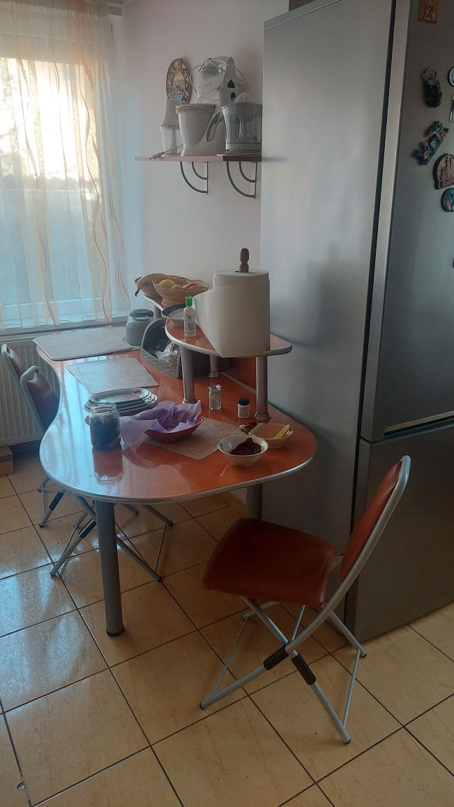 Vand mobila dr bucatarie în stare buna.