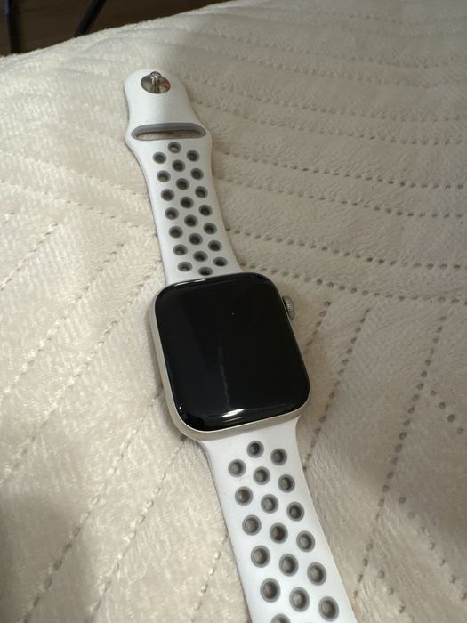 Срочно продаи эпл уатч