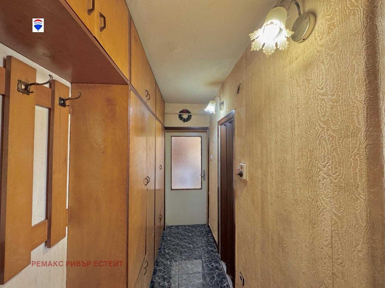 Продава се Двустаен апартамент в Русе, Здравец Изток - 58 кв.м за 1113 €/кв.м - Снимка #6