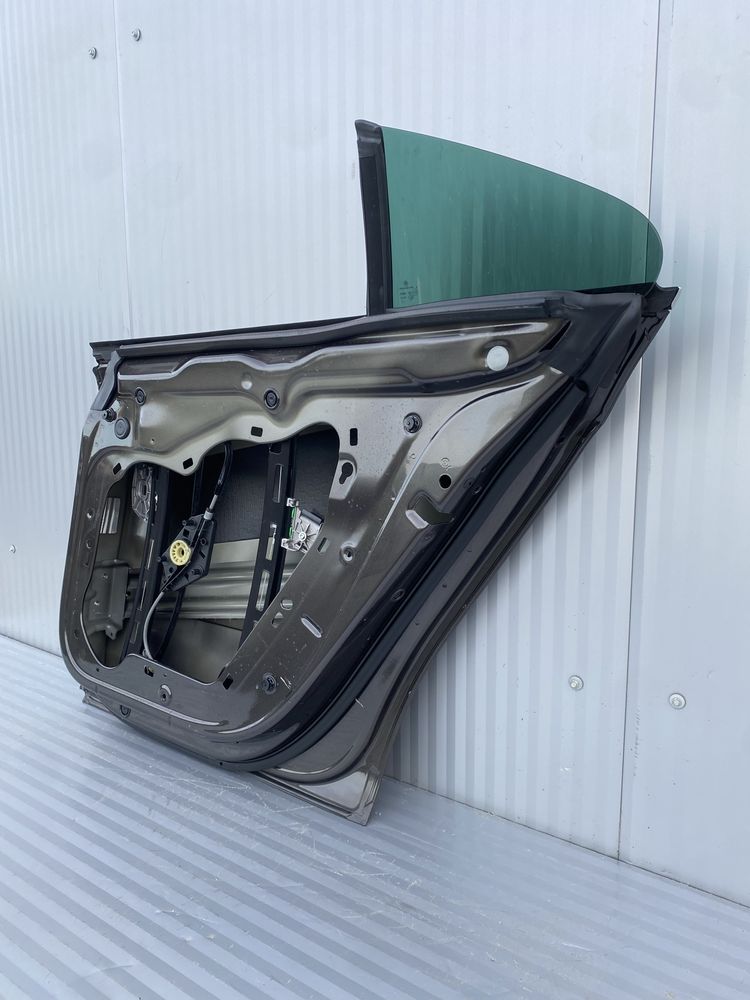 Usa dr spate vw Passat CC Facelift cod de culoare LB8R 2012-2015