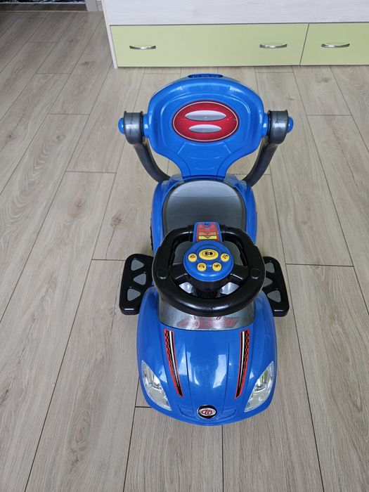 Количка за бутане с родителски контрол