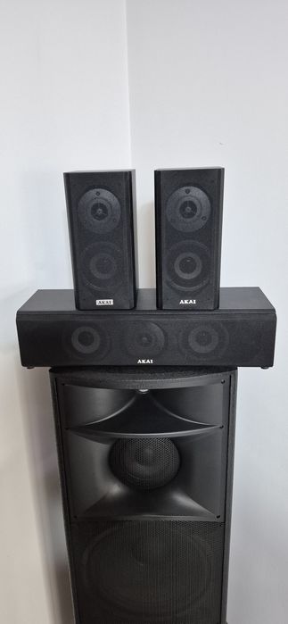 Vand 3 boxe pasive Akai noi