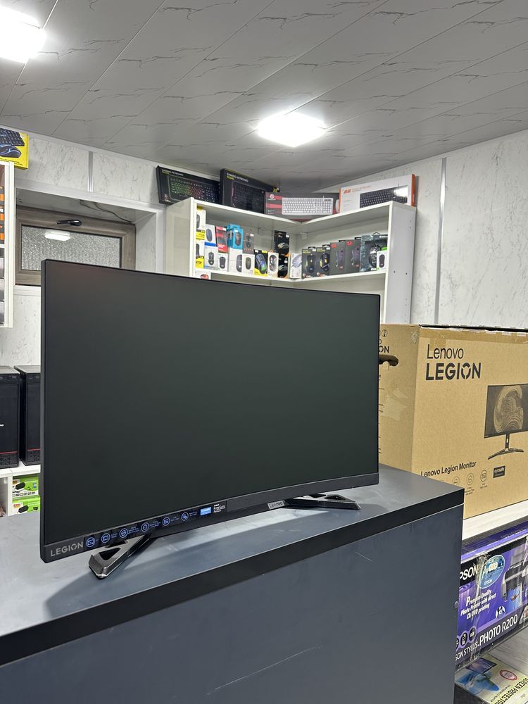Lenovo Legion R27fc-30