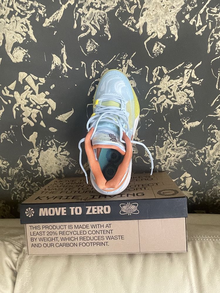 Vind nike model Kyrie 8 marimi 45,46 pret 250 ron ultimile bucati