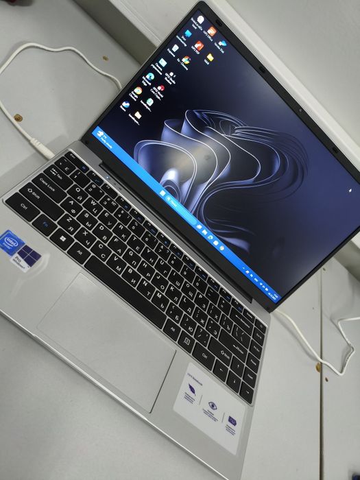 Офисный ноутбук Yami