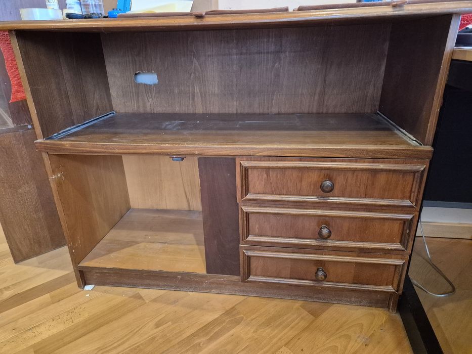 Set biblioteca cu comodă și dulap (urgent)