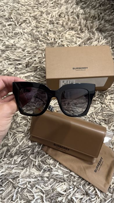 Слънчеви очила Burberry