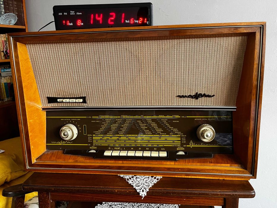 Vand radio pe lampi Modern S626A