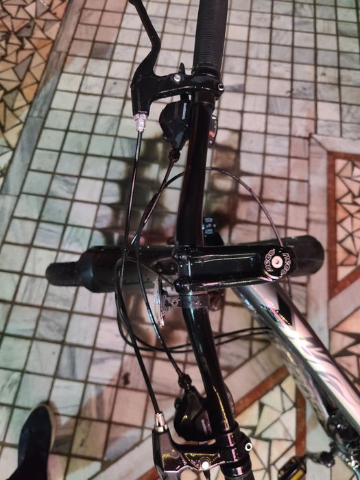 Veloseped madele Cross ramasi 28 holati yahshi yurishlari tez