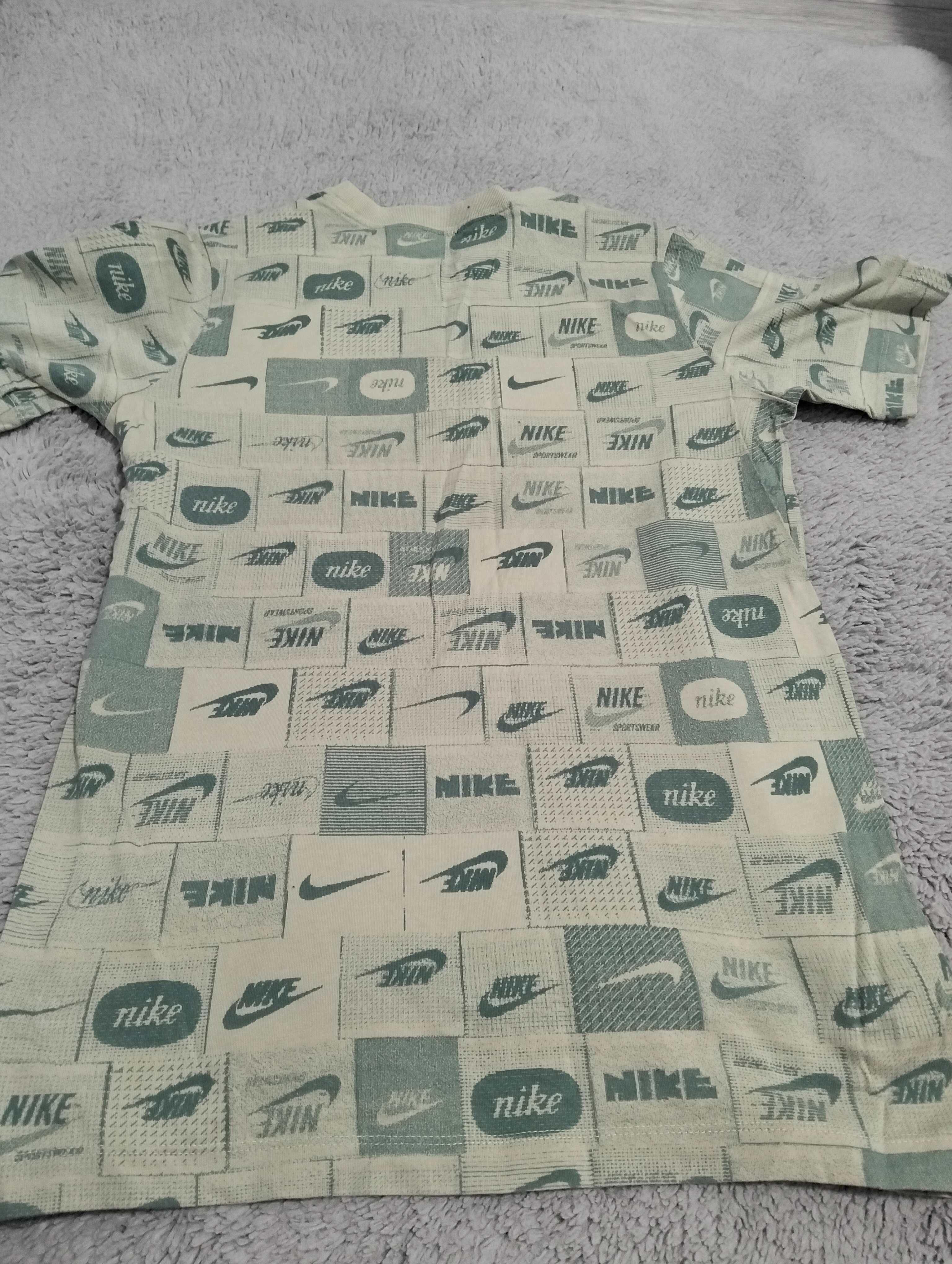 Tricou nike verde