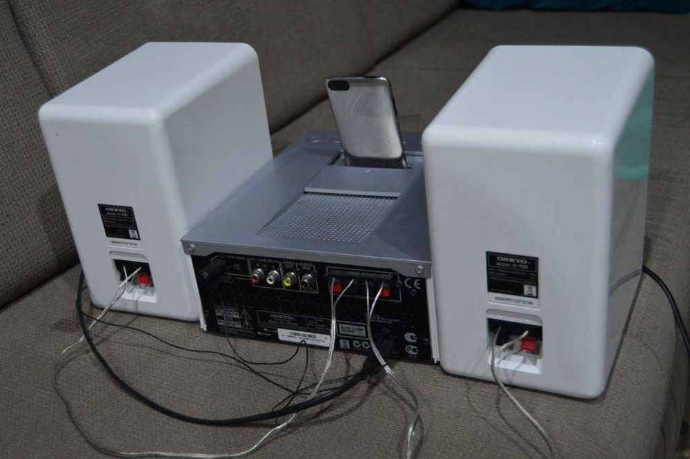 Mini audio sistem Onkyo CS-245 CD, radio, ipod dock