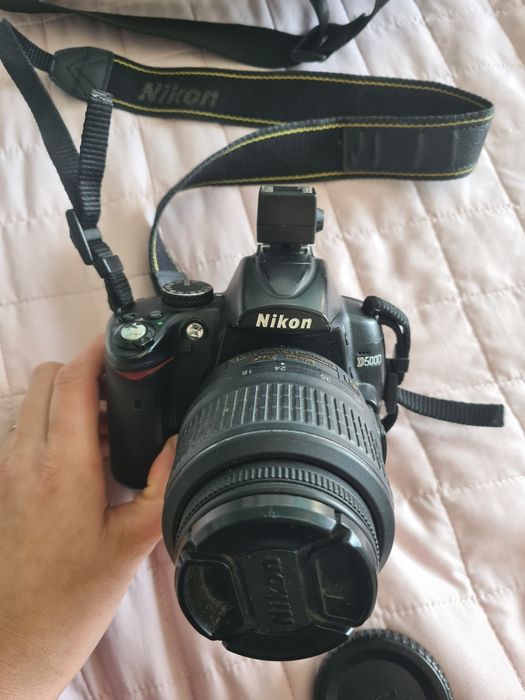 Фотоапарат Nikon D5000