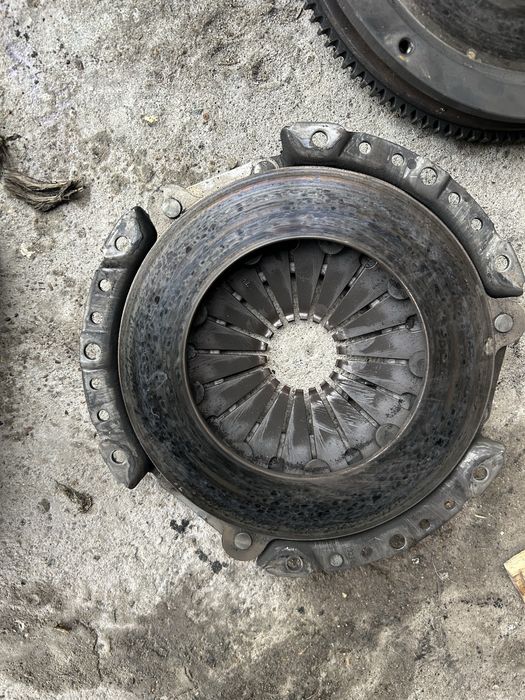 Скоростна кутия и комплект съединител с маховик за бмв е39 2.0 бензин