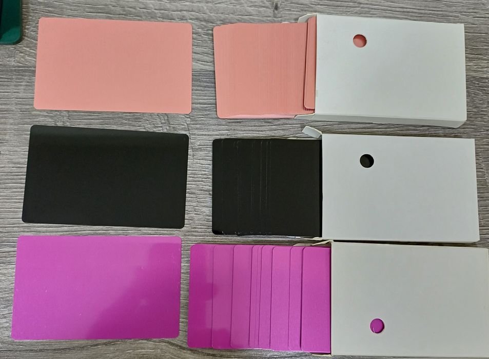 Металлические визитницы