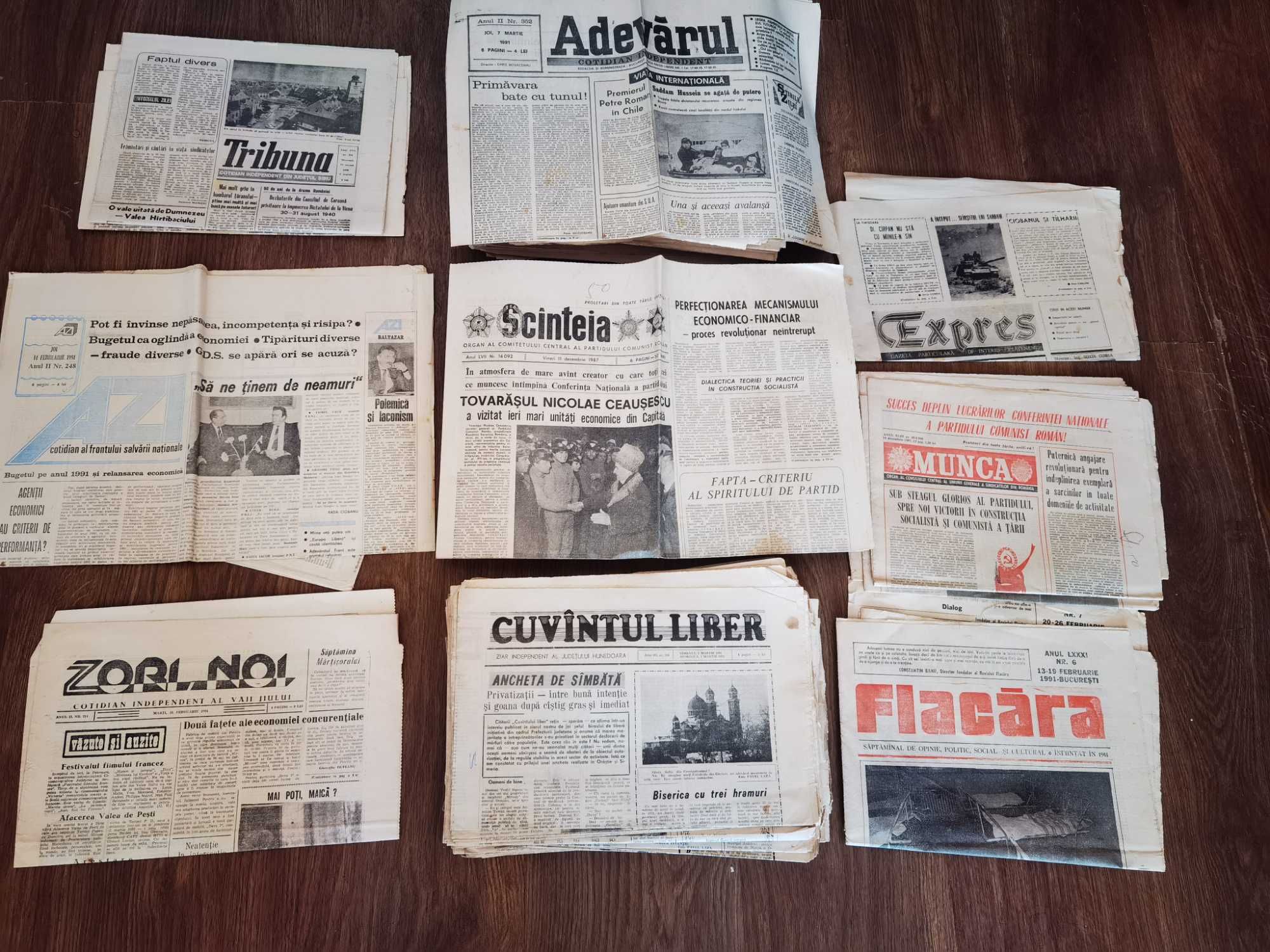 Ziare, reviste, pliante vechi
