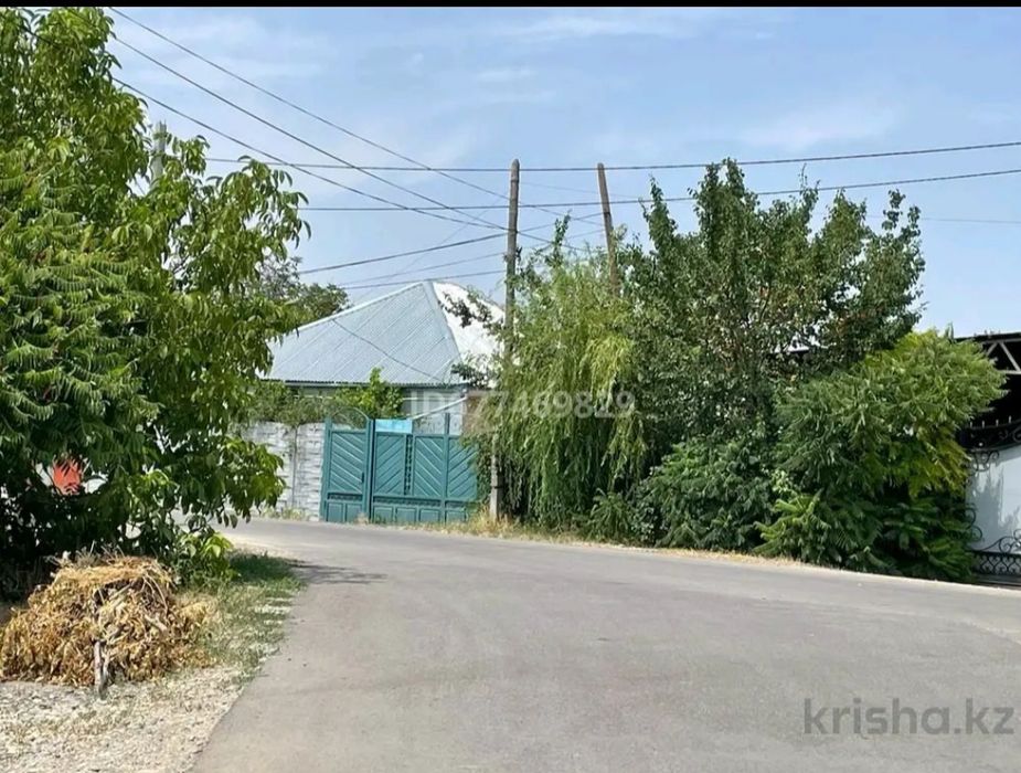 Дом в хорошем районе.