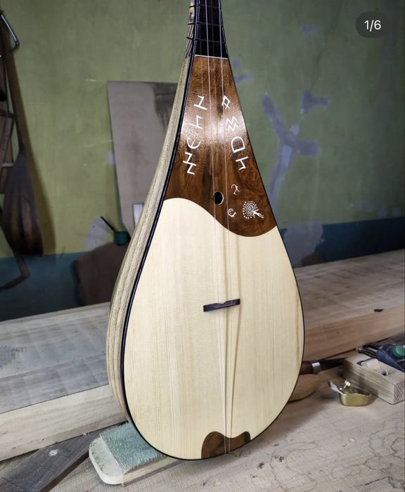 Домбыра сатылады