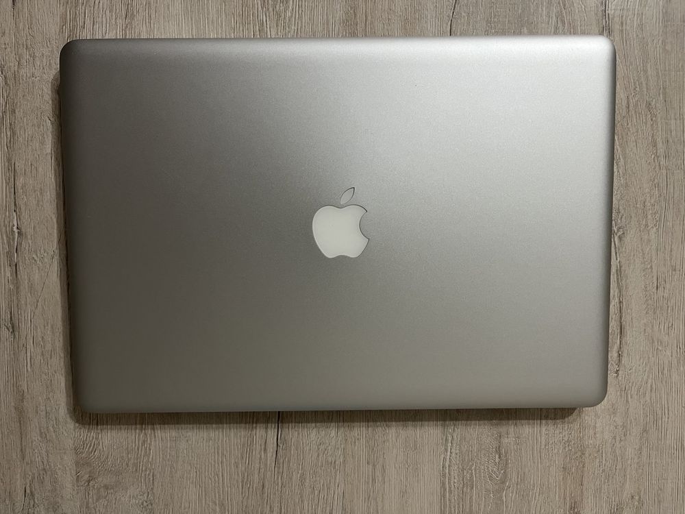 Продам MacBook PRO  2012