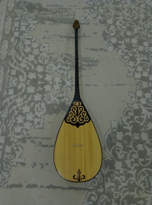 Продаю домбыру новую