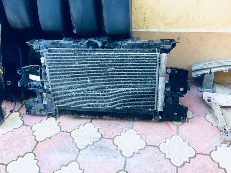 Megane 3 aripa/aripi st /dr si alte piese