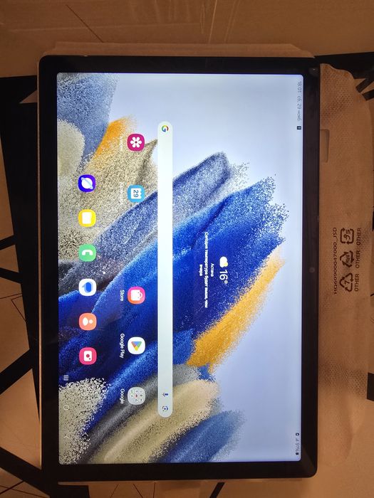 Продаю планшет Samsung A8 64gb