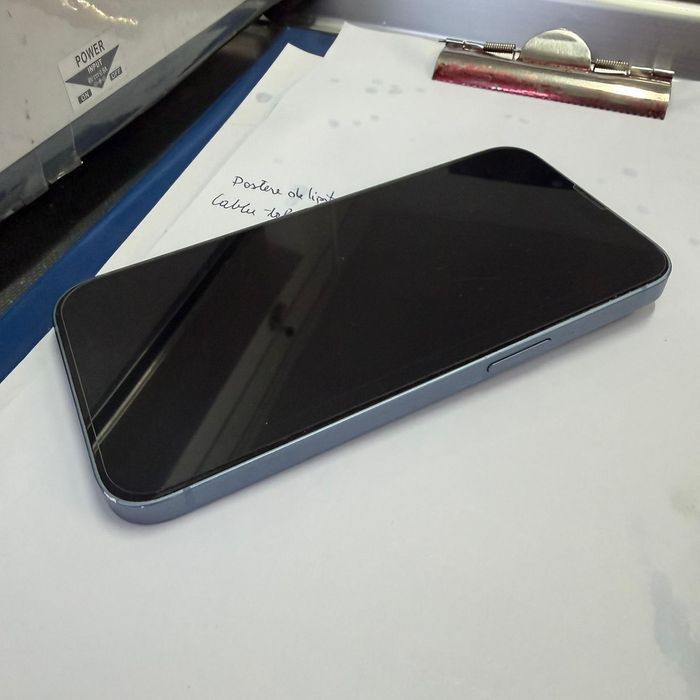 iPhone 14  în stare bună de funcționare