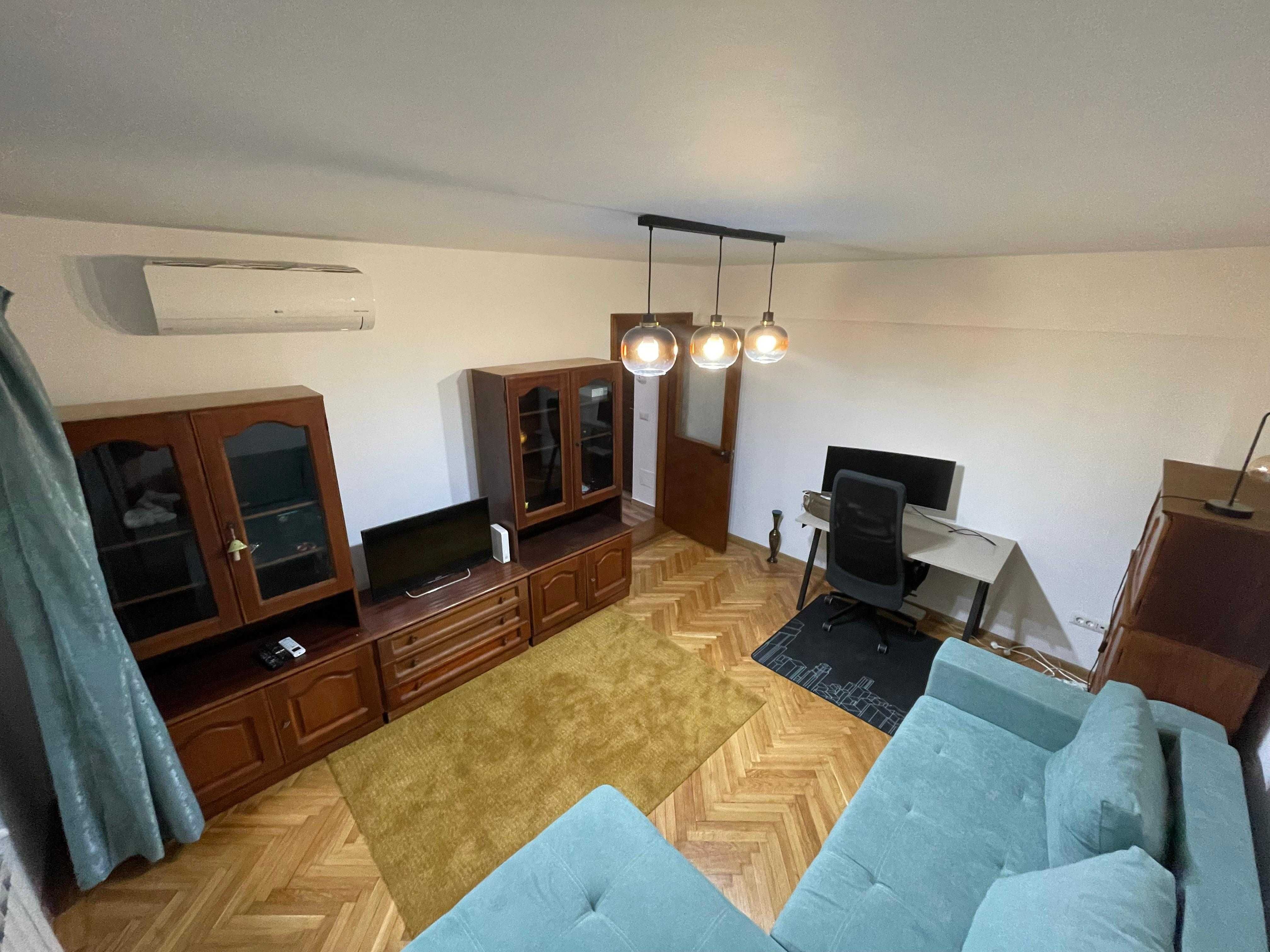 Inchiriere Apartament Ultra-Central Semi-Lux 2 camere Focsani