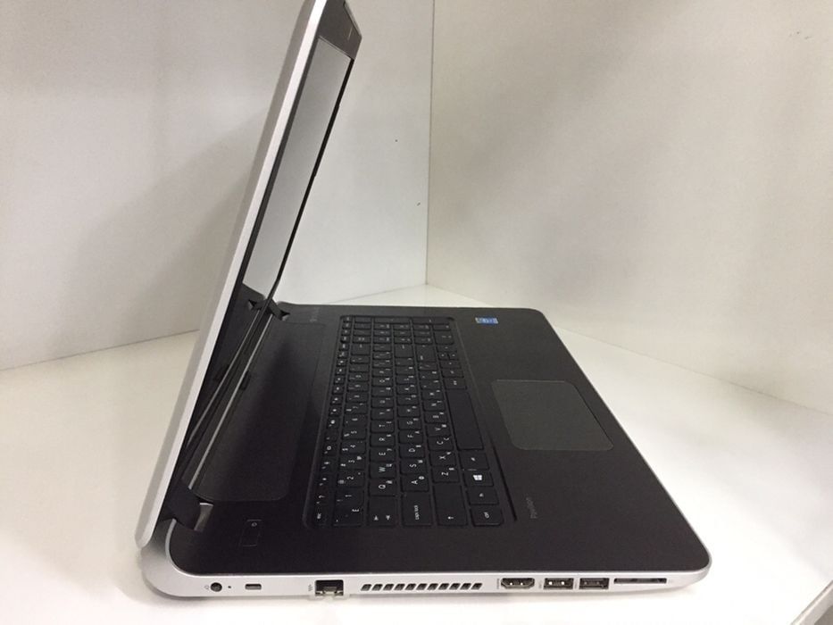 Hp Notebook Pavillion 17.3 Dyum 1 Terra HD  Masla Qurt Sastayana ideal