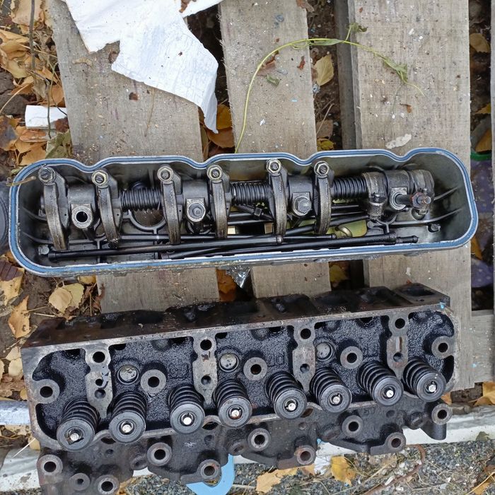 Головка от двигателя 4JB1 цена за всё.