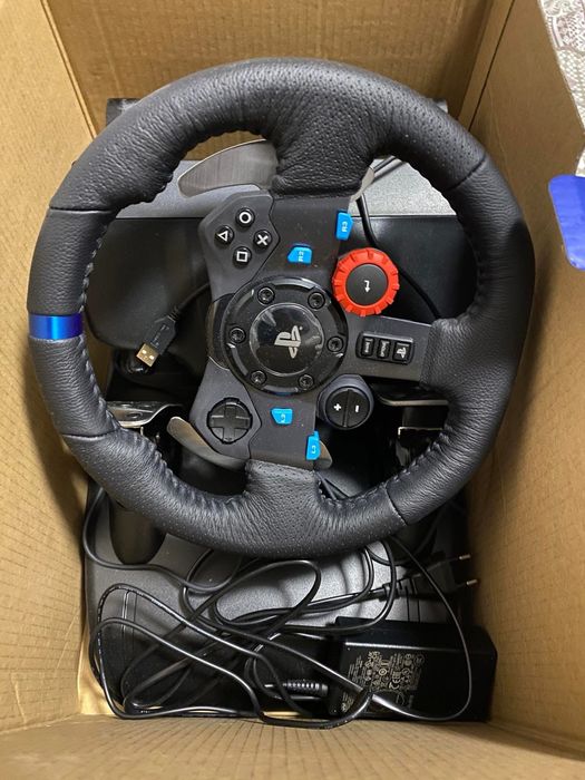 Logitech Driving Force G29 почти нов, перфектно състояние без Shifter!