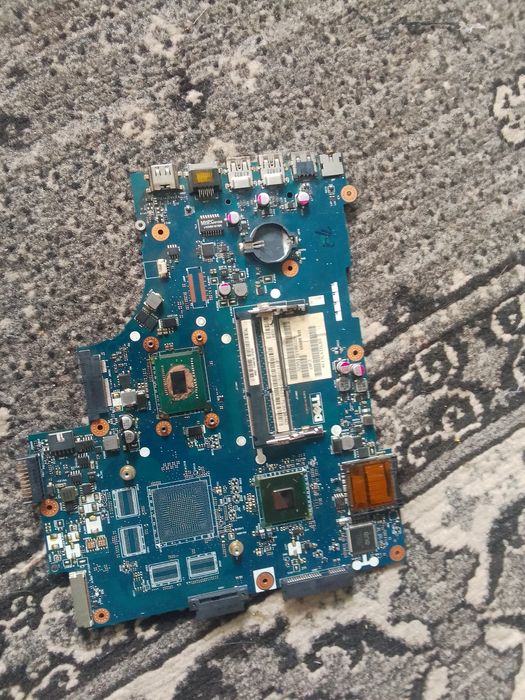 Продам запчасти от ноутбука DELL