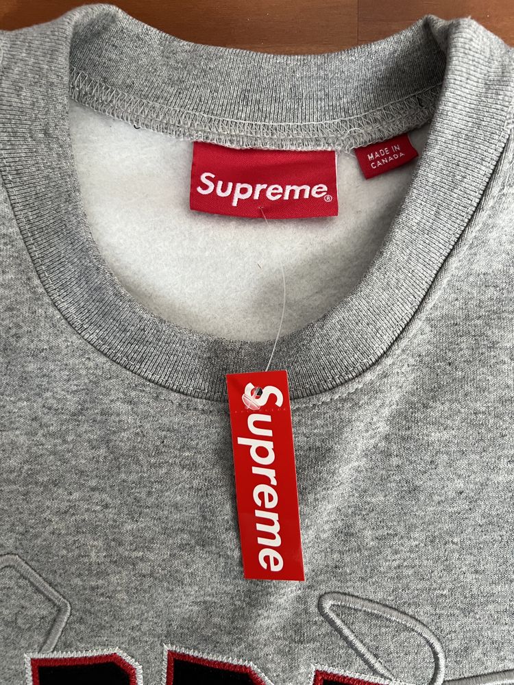 Pulover Supreme Kanji Reps