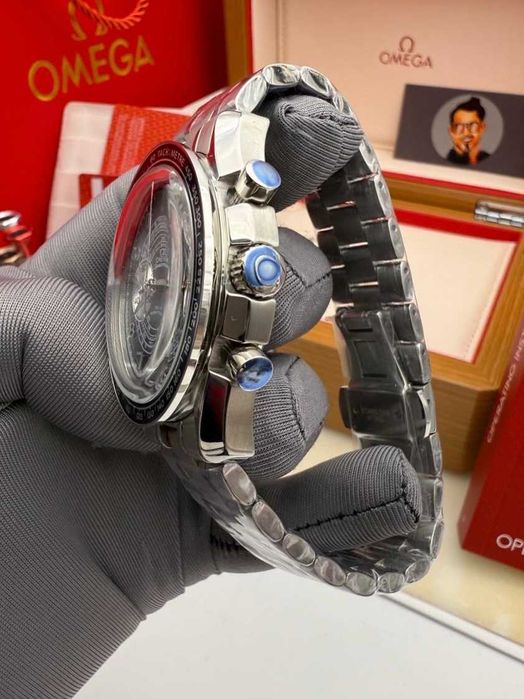 omega speedmaster silver blue