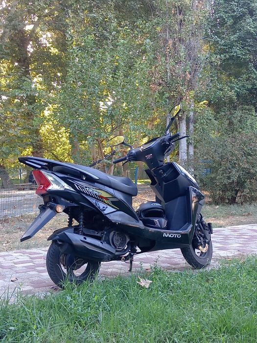 Skuter sotiladi 150 kub