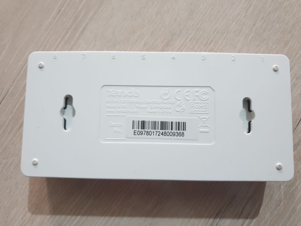 Коммутатор настольный 8 Port Switch Tenda
