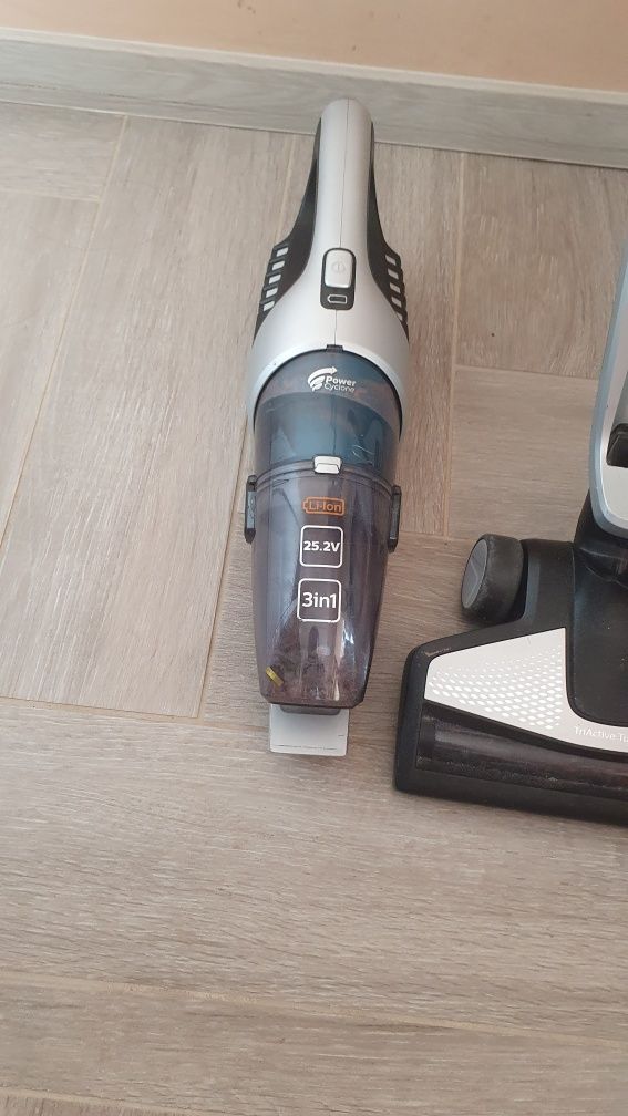 Philips PowerPro Aqua | Безкабелна прахосмукачка 3 в 1
FC6404/01