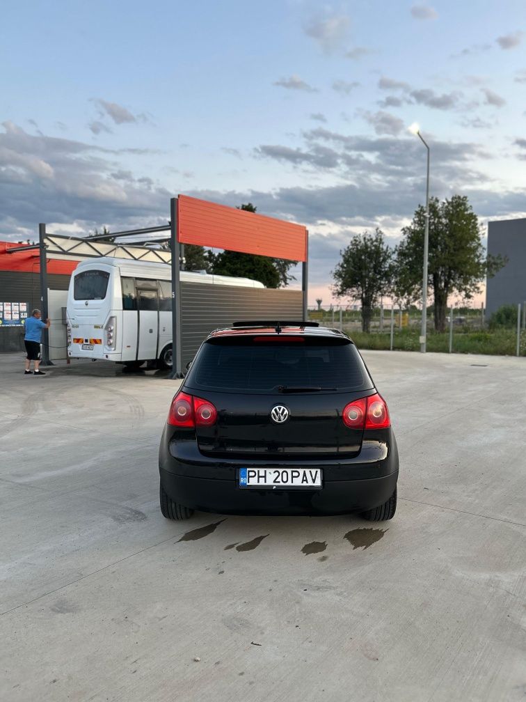 Vând golf 5 model deosebit