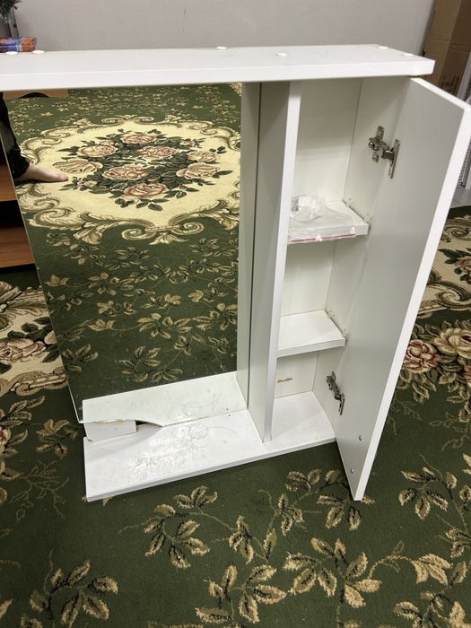 Шкафчик для ванной