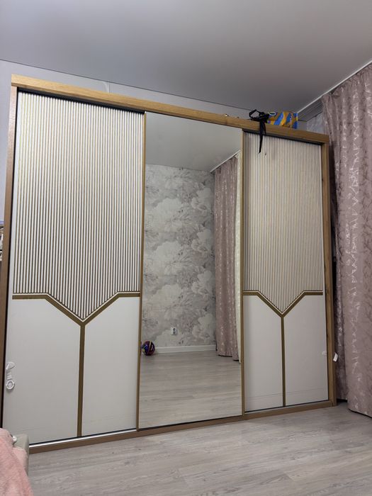 Продам шкаф-купе