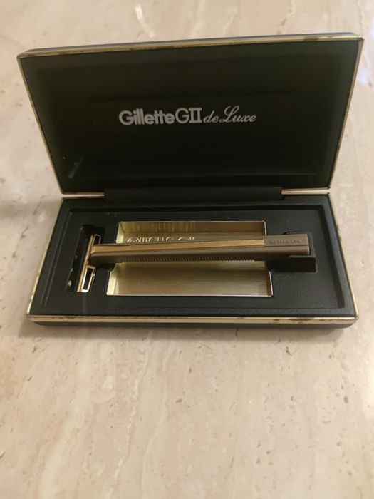 Aparat ras Gillette GII anii 1960 cutie obiect de colectie