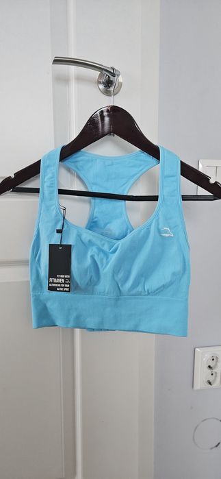 Bustiera albastra noua L