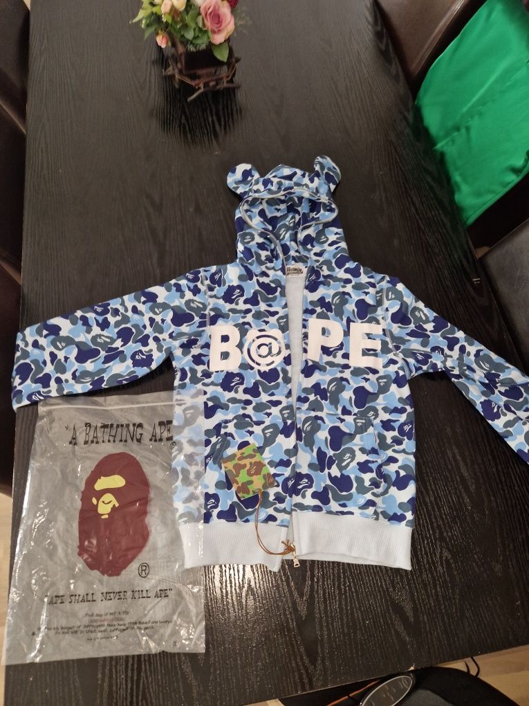 vând hanorac bape